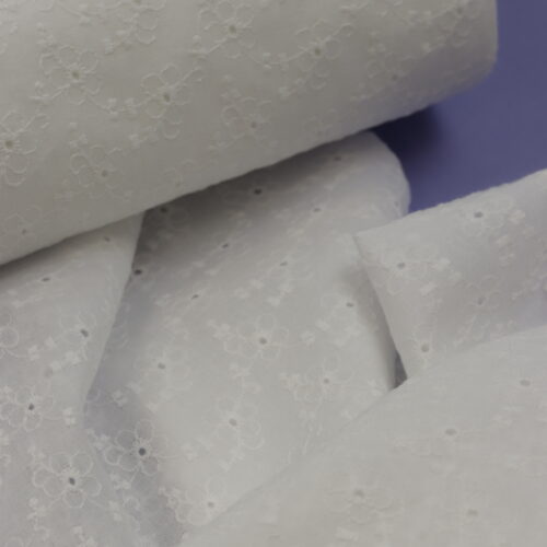 baumwolle: gecrasht mit feinen gesticktenstreifen