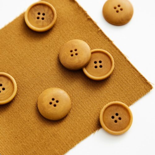 Mind the Maker: Blaze Corozo Button Dry Mustard 20 mm