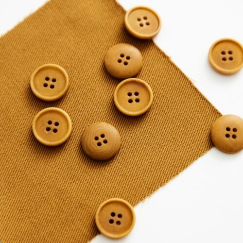 Mind the Maker: Blaze Corozo Button Dry Mustard 15 mm