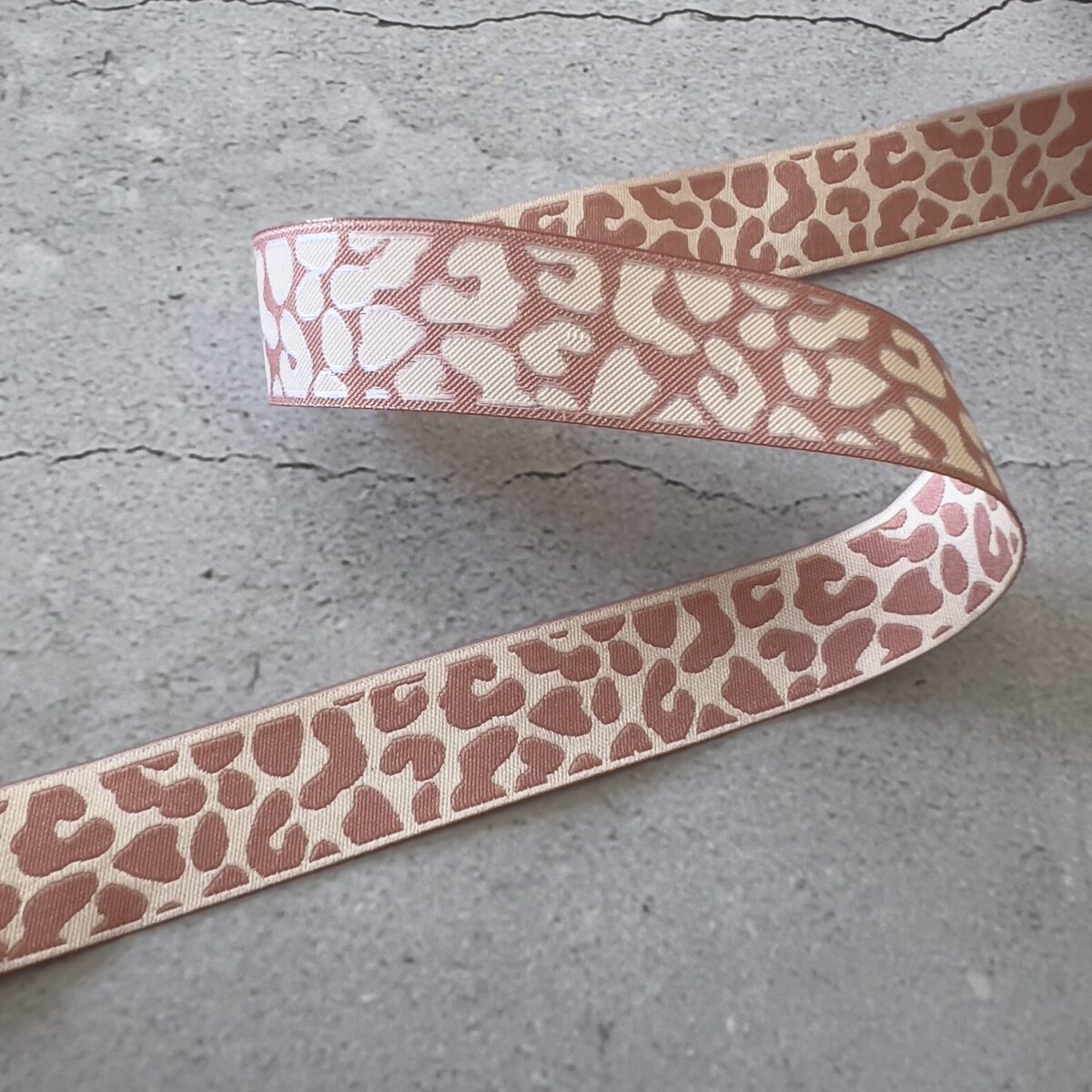 Webband: Mehr Etikette  LEO in rosè