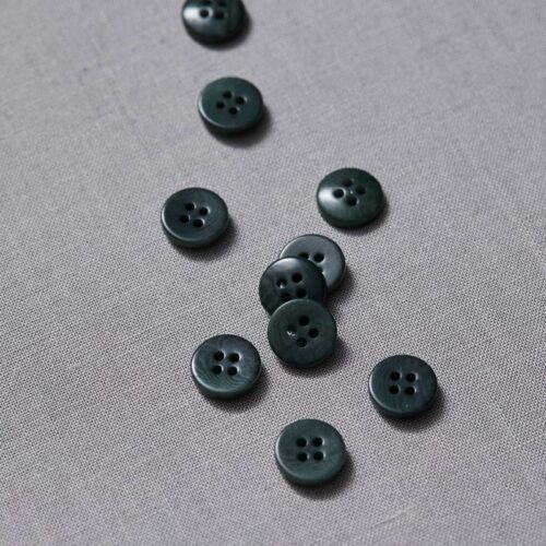 Meet Milk: Plain Corozo Button Emerald 11 mm