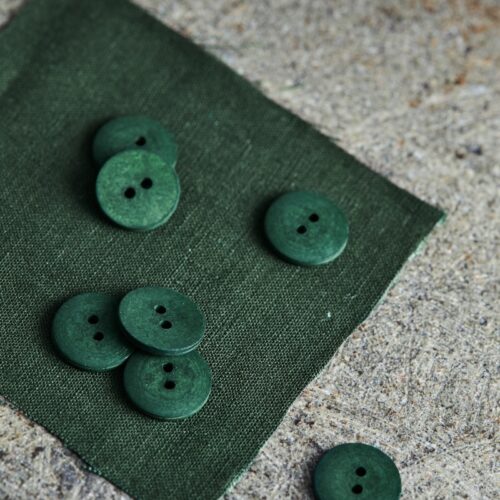 Mind the Maker: Curb Cotton Button Green Khaki 18 mm
