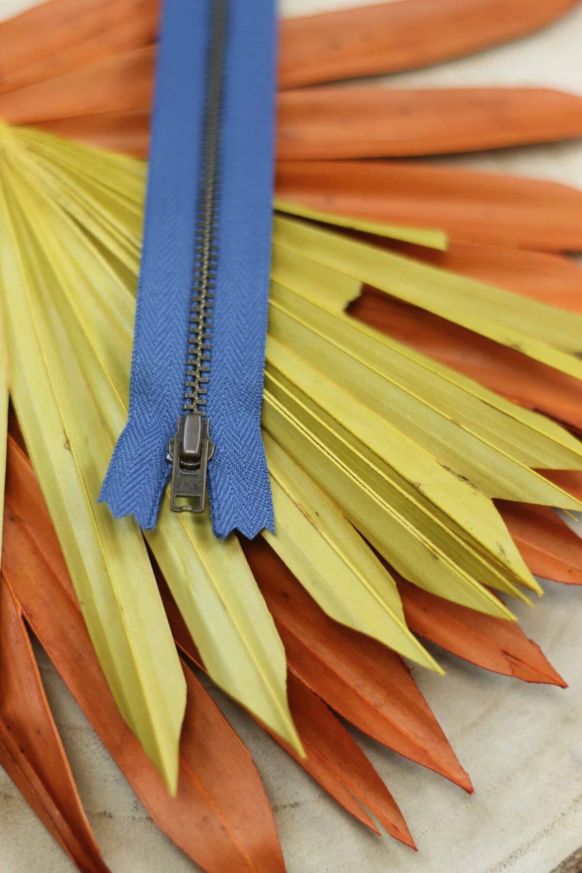 YKK: Metall-Reißverschluss "Farbe Blau 839" 8-20cm
