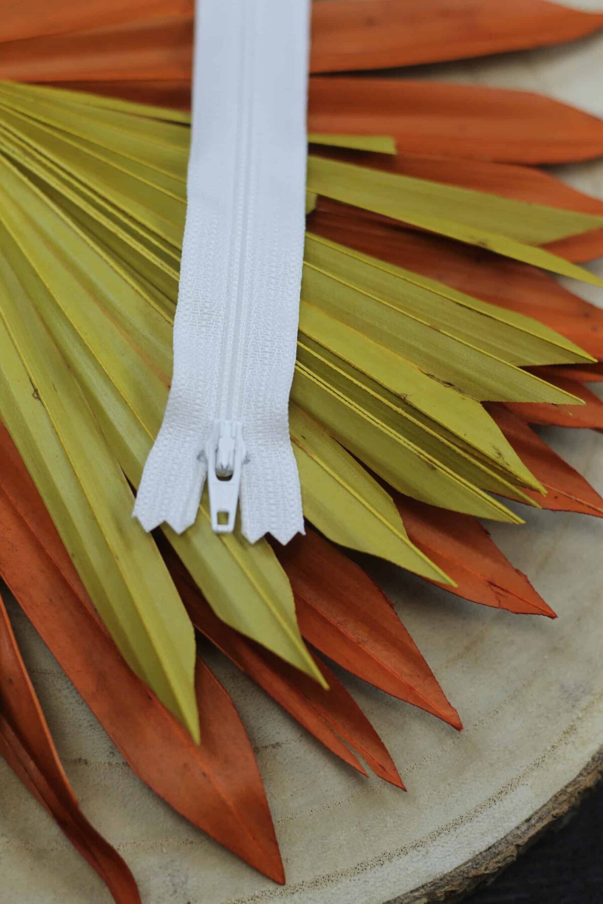 YKK: Reißverschluss "Farbe Weiß 501" 12-40cm