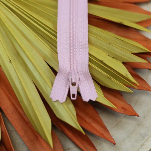 YKK: Reißverschluss "Farbe Hellrosa 811" 12-40cm