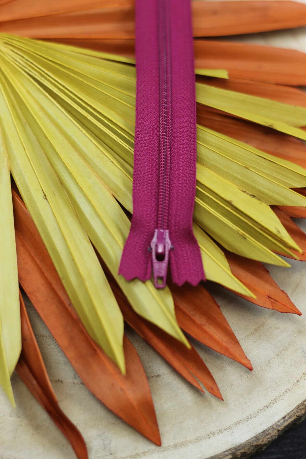 YKK: Reißverschluss "Farbe Fuchsia 853" 12-40cm