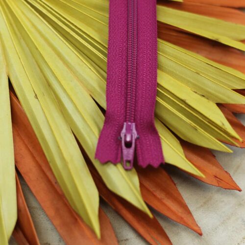 YKK: Reißverschluss "Farbe Fuchsia 853" 12-40cm