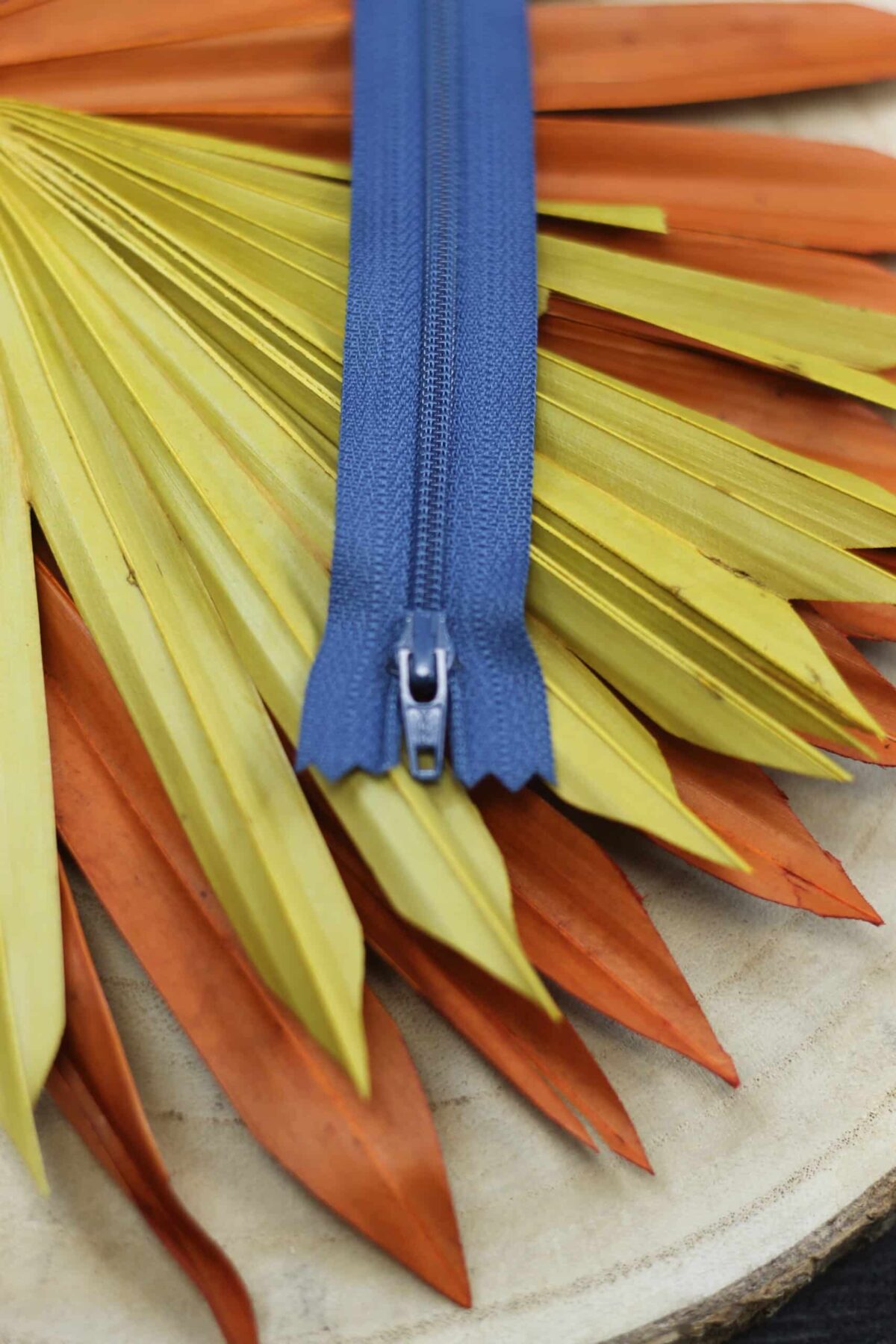 YKK: Reißverschluss "Farbe Jeansblau 839" 12-40cm