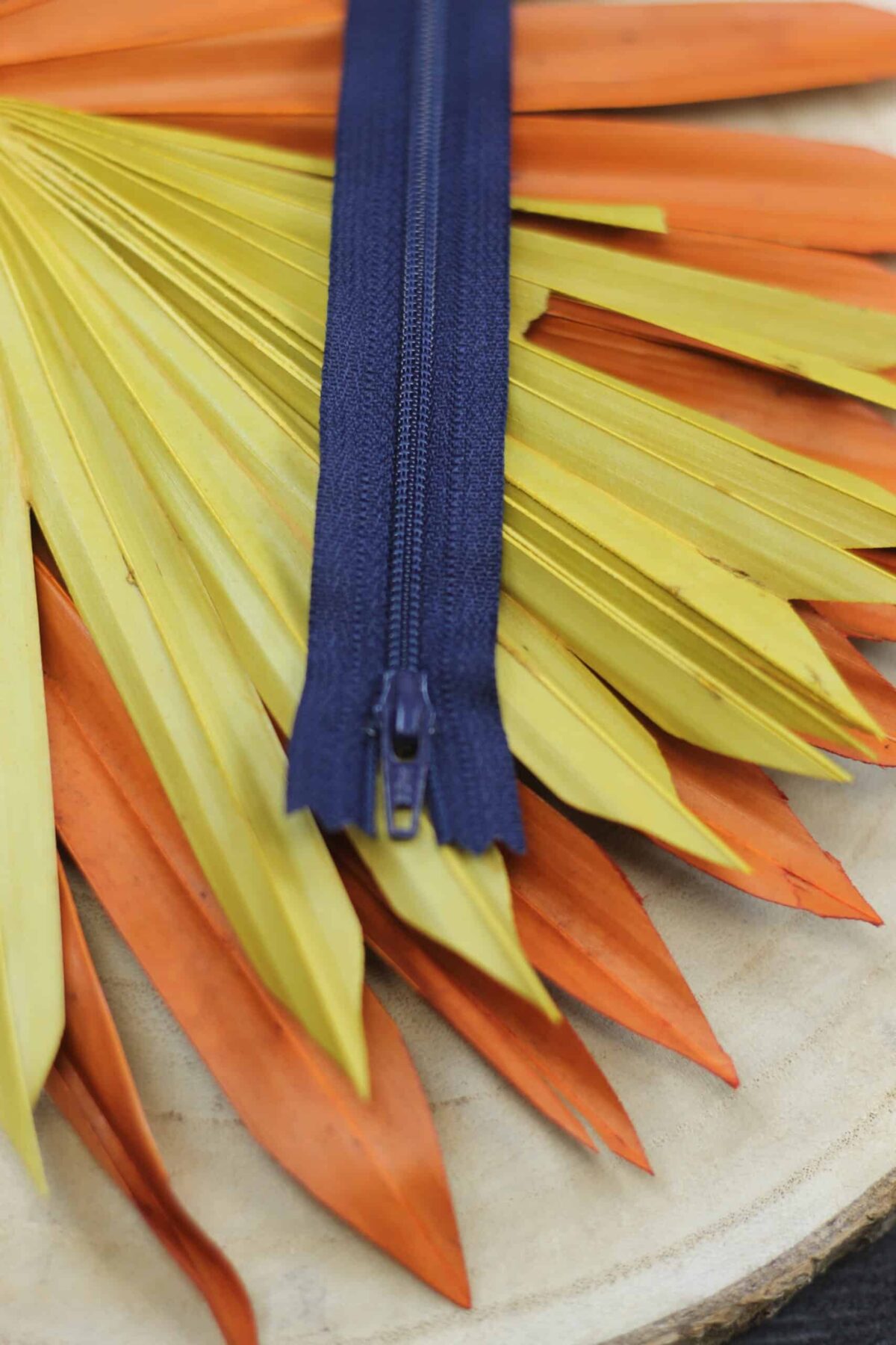 YKK: Reißverschluss "Farbe Navy 058" 12-40cm