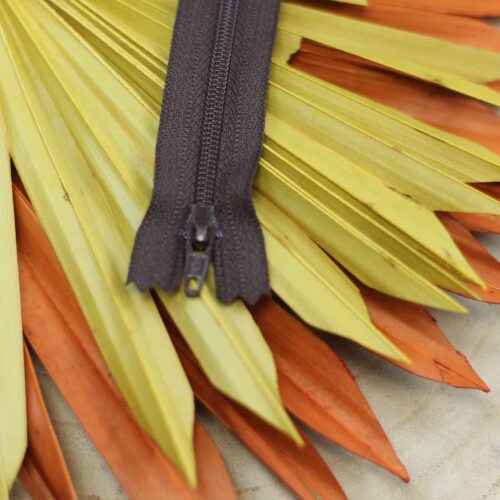 YKK: Reißverschluss "Farbe Braun 570" 12-40cm