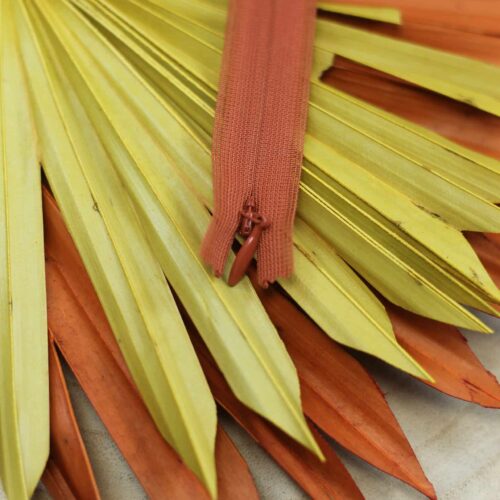 YKK: Reißverschluss nahtverdeckt "Farbe Terra 850" 22-60cm