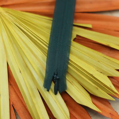 YKK: Reißverschluss nahtverdeckt "Farbe Dunkelgrün 890" 22-60cm