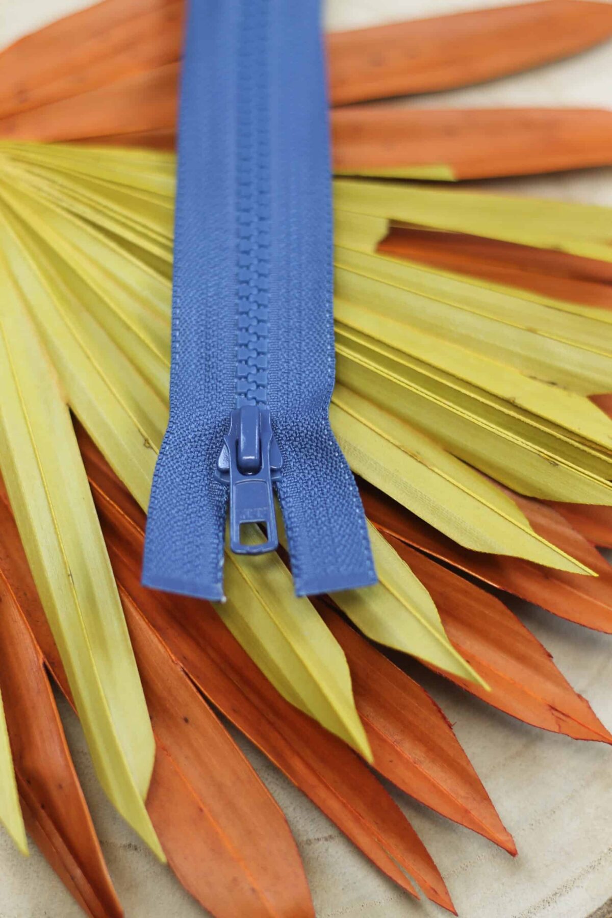 YKK: Reißverschluss teilbar "Farbe Jeansblau 839" 25-80cm