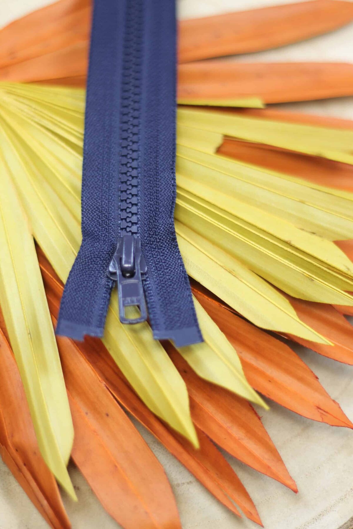 YKK: Reißverschluss teilbar "Farbe Navy 058" 25-80cm