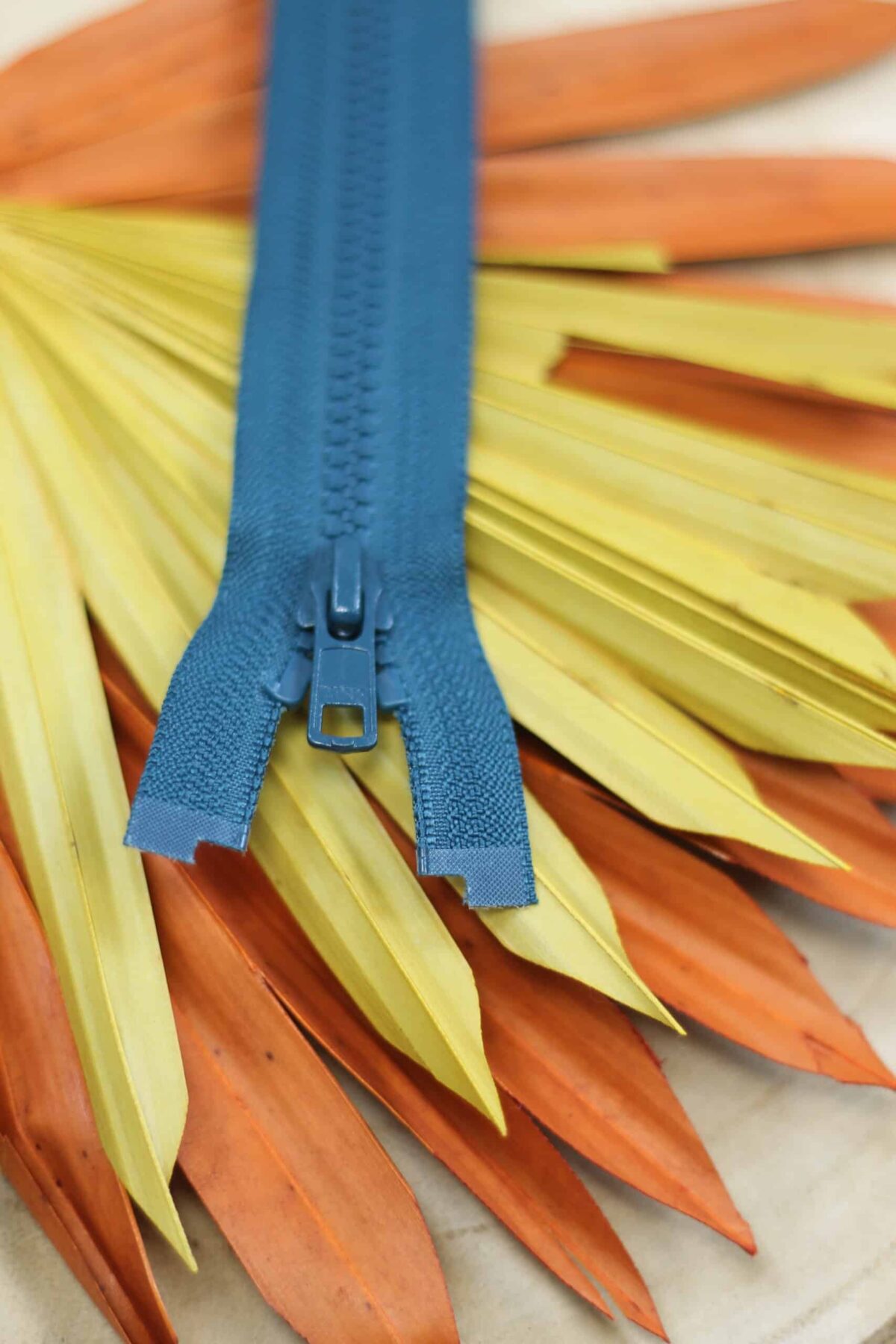 YKK: Reißverschluss teilbar "Farbe Seegrün 908" 25-80cm