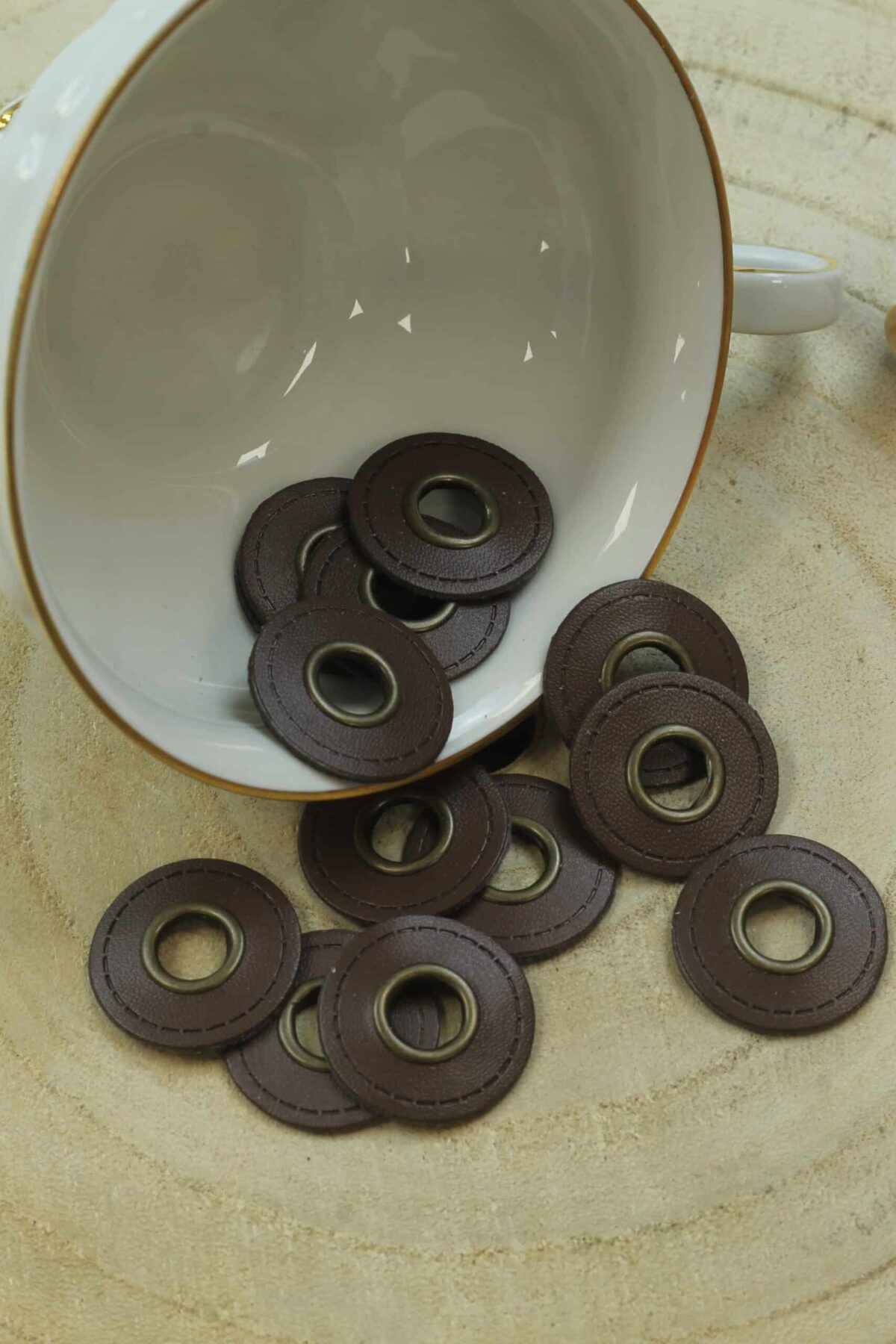 2x Ösenpatch: Kunstleder rund Dunkelbraun - 8mm