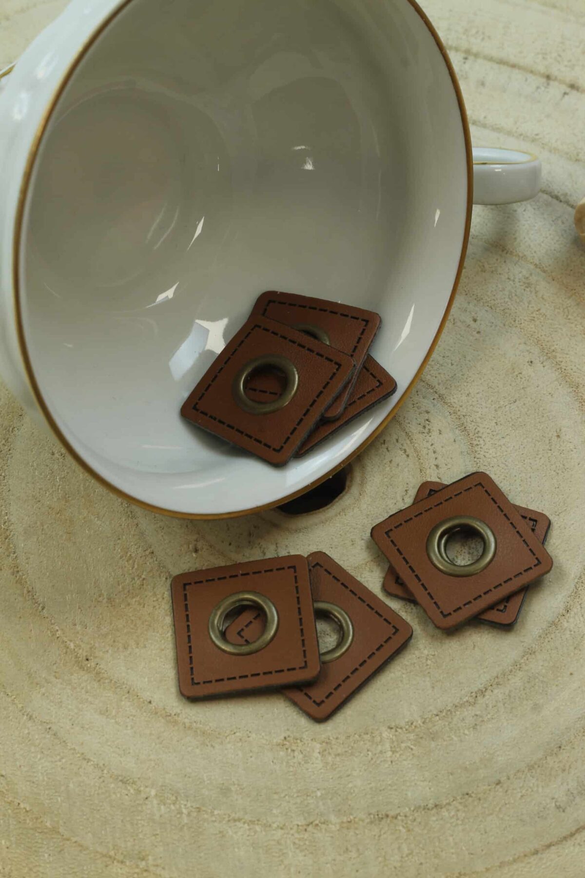 2x Ösenpatch: Kunstleder eckig Cognac