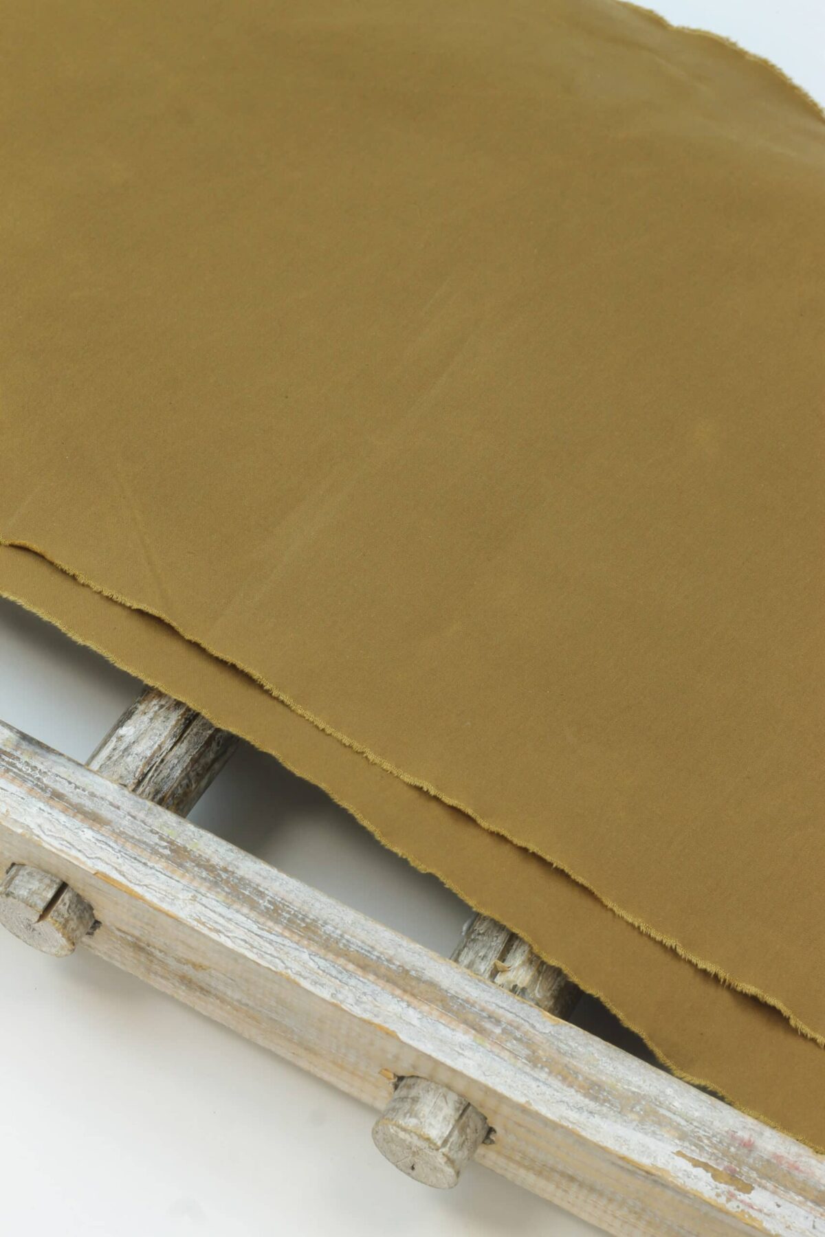 Dry Oilskin: Gewachste Baumwolle "Antique Curry"