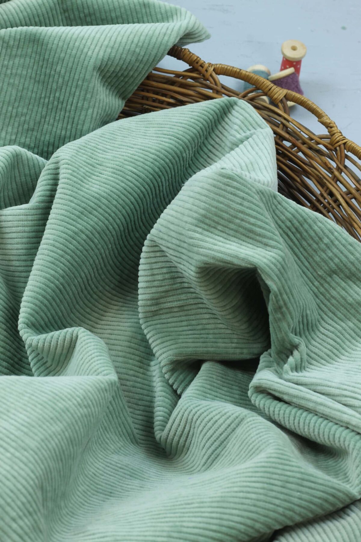 Breitcord: 8w Washed Cord Dusty Mint ***Reststück 0,50m***