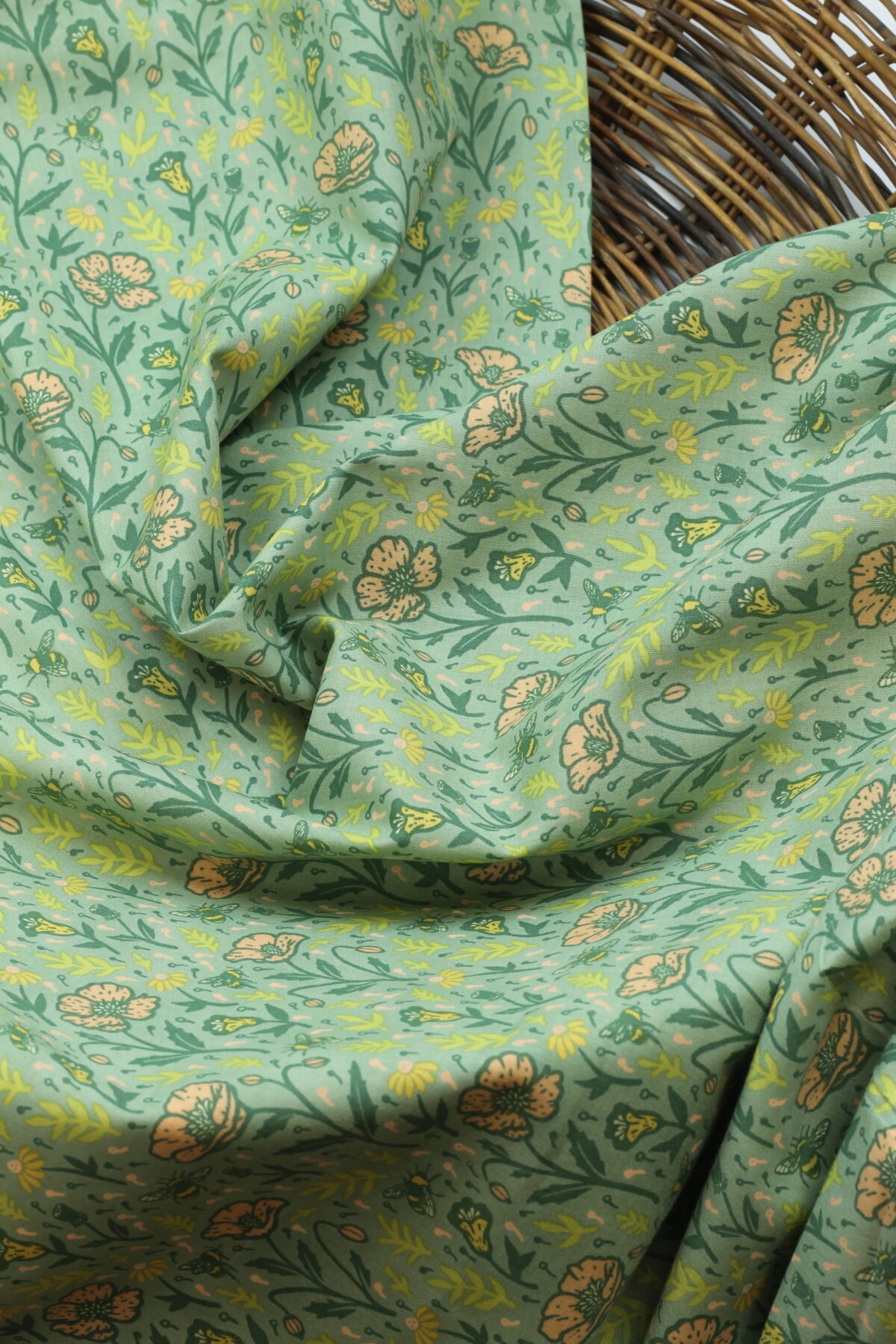 Birch Organic Fabrics: Lawn "The Wild Coast green" by Mustard beetle ***Reststück 1,80m***