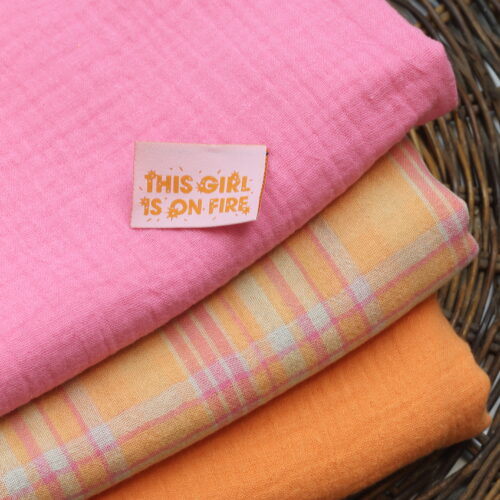 Nähset Tuch: Musselin Pink, Orange und Karo Pink/Orange mit Etikett