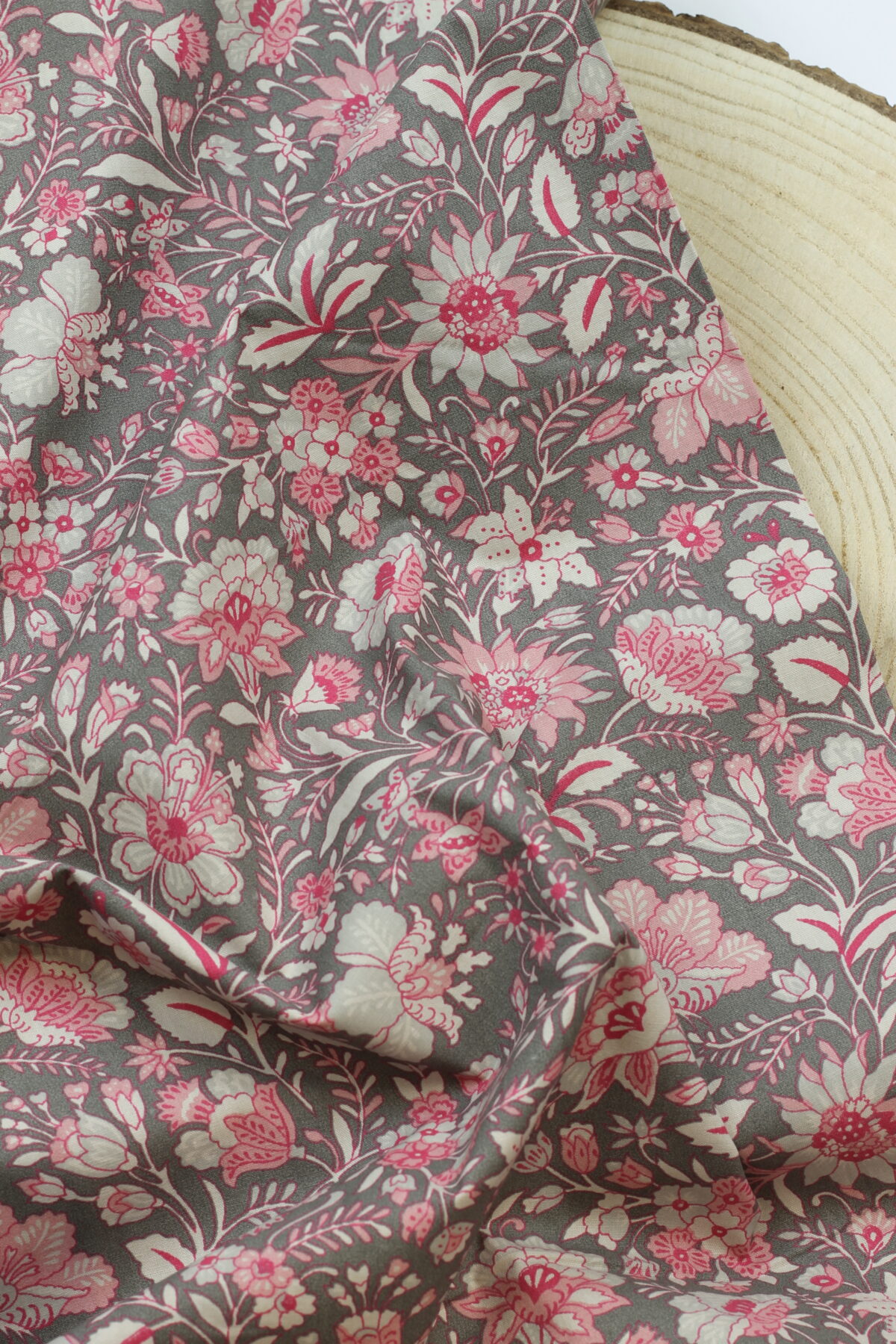 Baumwolle "Blumenmuster" Pastell Taupe/Beere