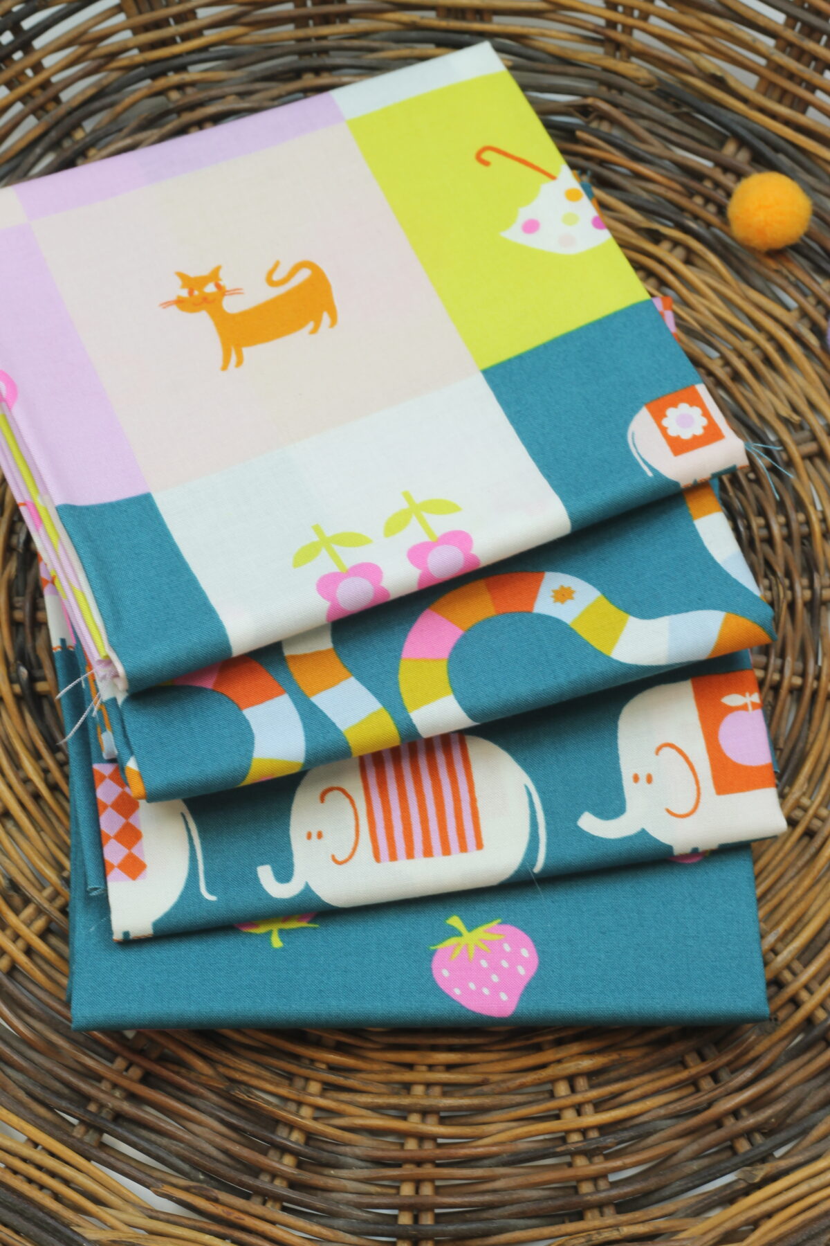 Fatquarter Bundle: Picture Book Elephant