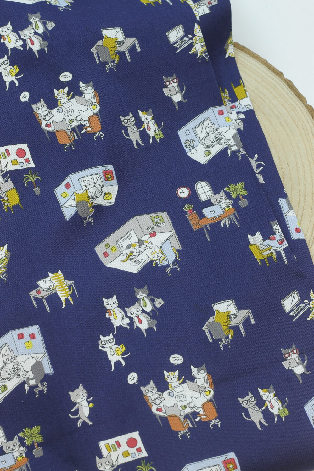 Kokka: Canvas "Working Cats"