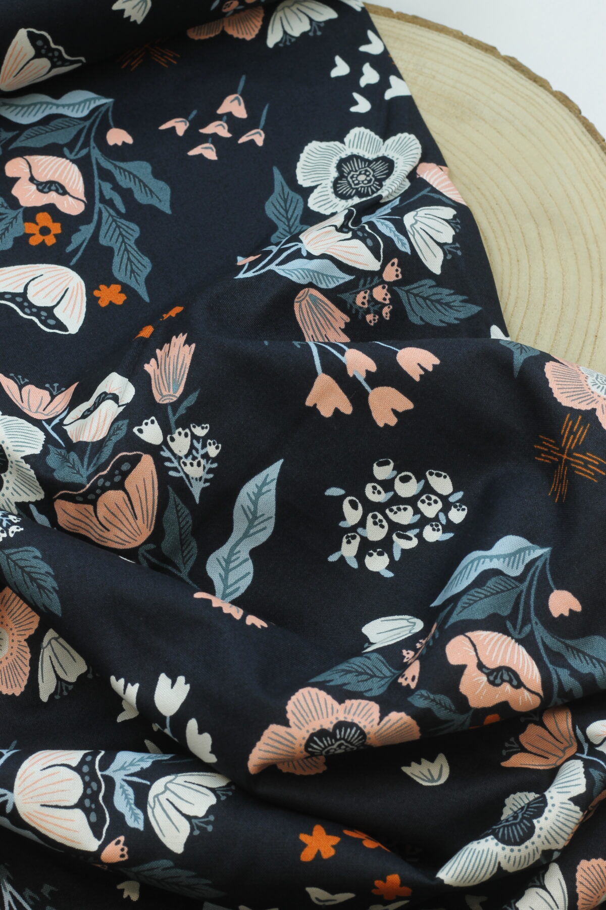 Moda: Folk and Lore "Garden Tales Large Floral"