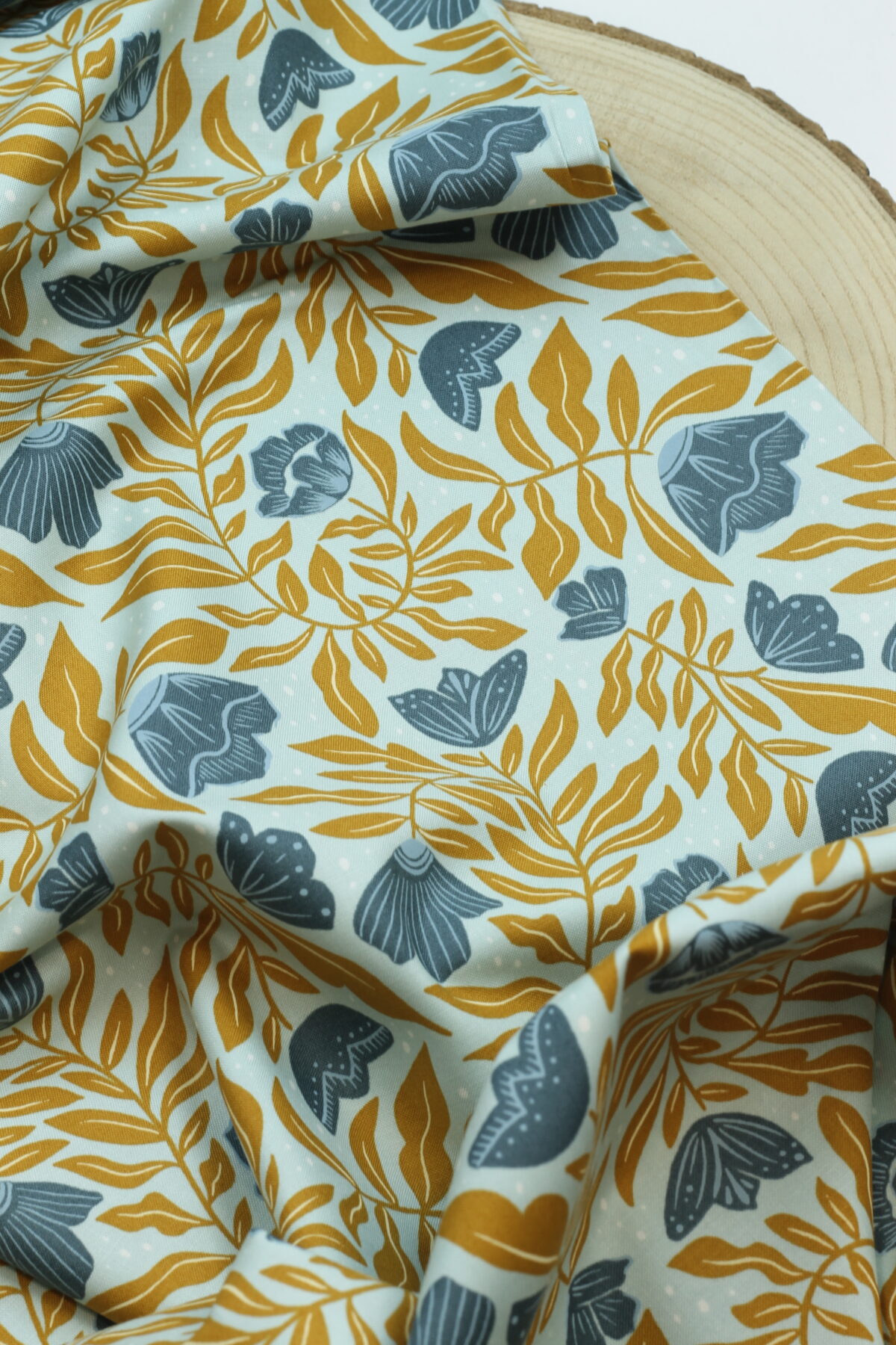 Moda: Folk and Lore "Dancing Flowers Florals"