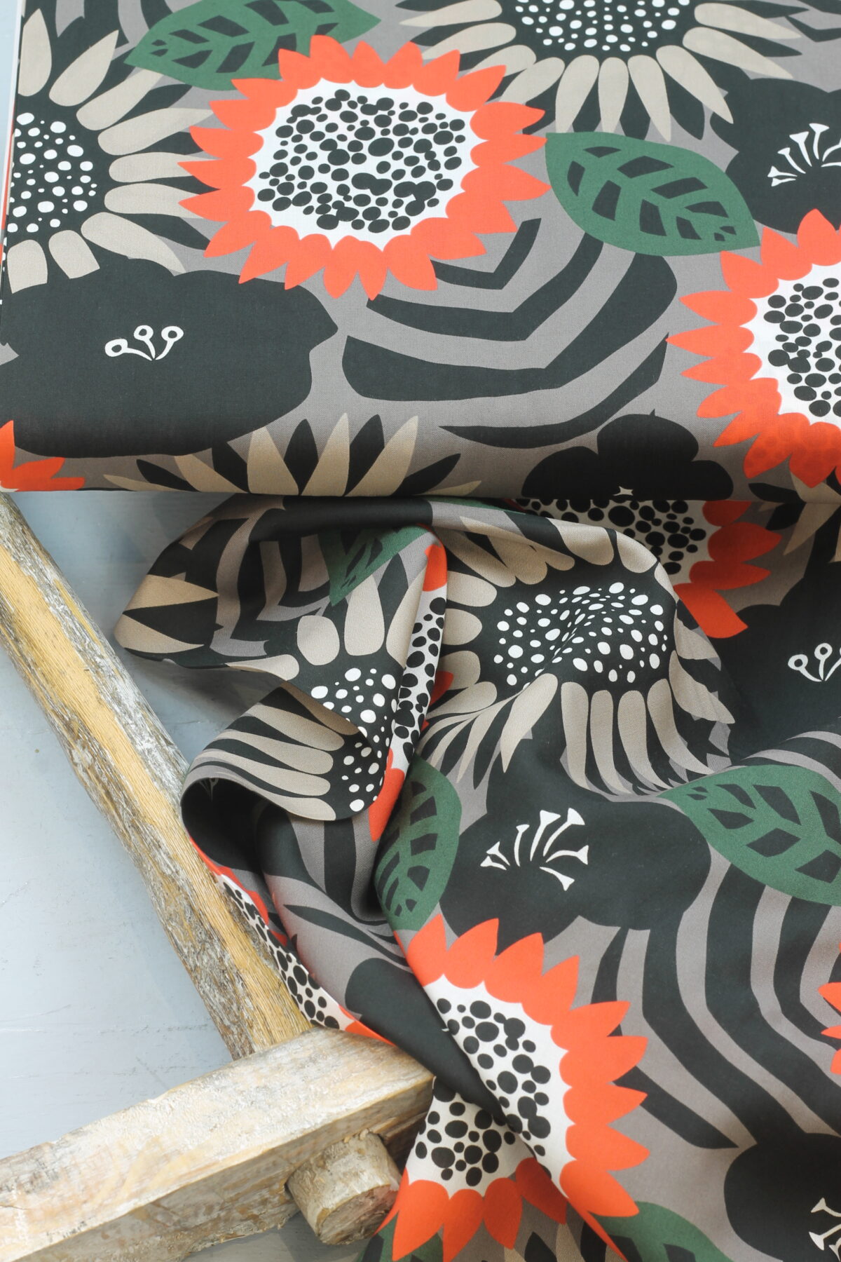 Cloud 9: Modal Rayon "Coexisting" Wild flowers