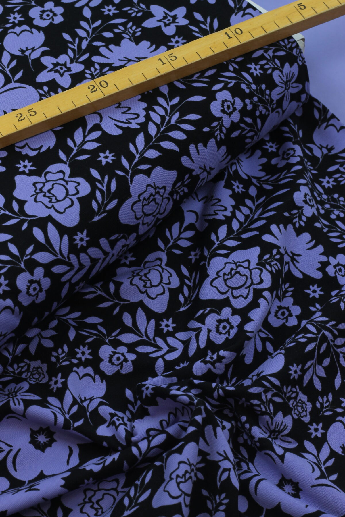 Jersey: "Floral Lilac/Black" ***RESTSTÜCK 80cm***