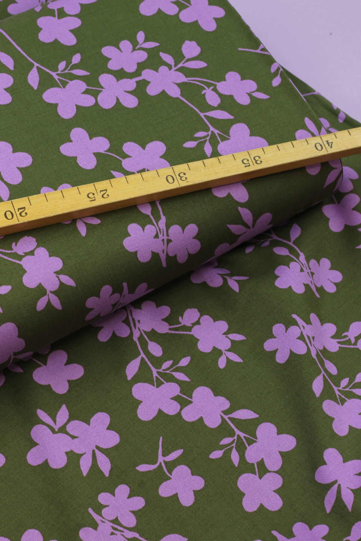 VISKOSE STRETCH: Abstract Flowers Green/Lilac