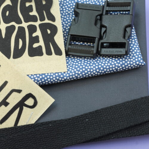Nähset: 2 x Tasche mit Klickverschluss "Oilskin Grey & Pünktchen schwarz"