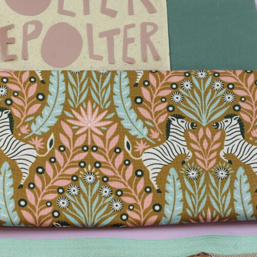 Nähset: Kosmetik Täschchen mit Reißverschluss und Plott / Oilskin Storm & Savannah