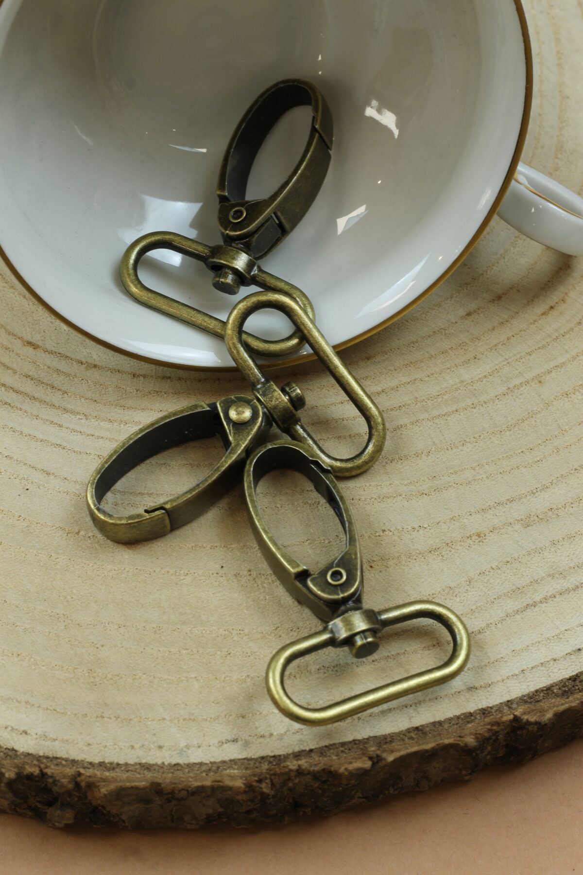 Karabiner 2,5cm Metall Altmessing dunkel