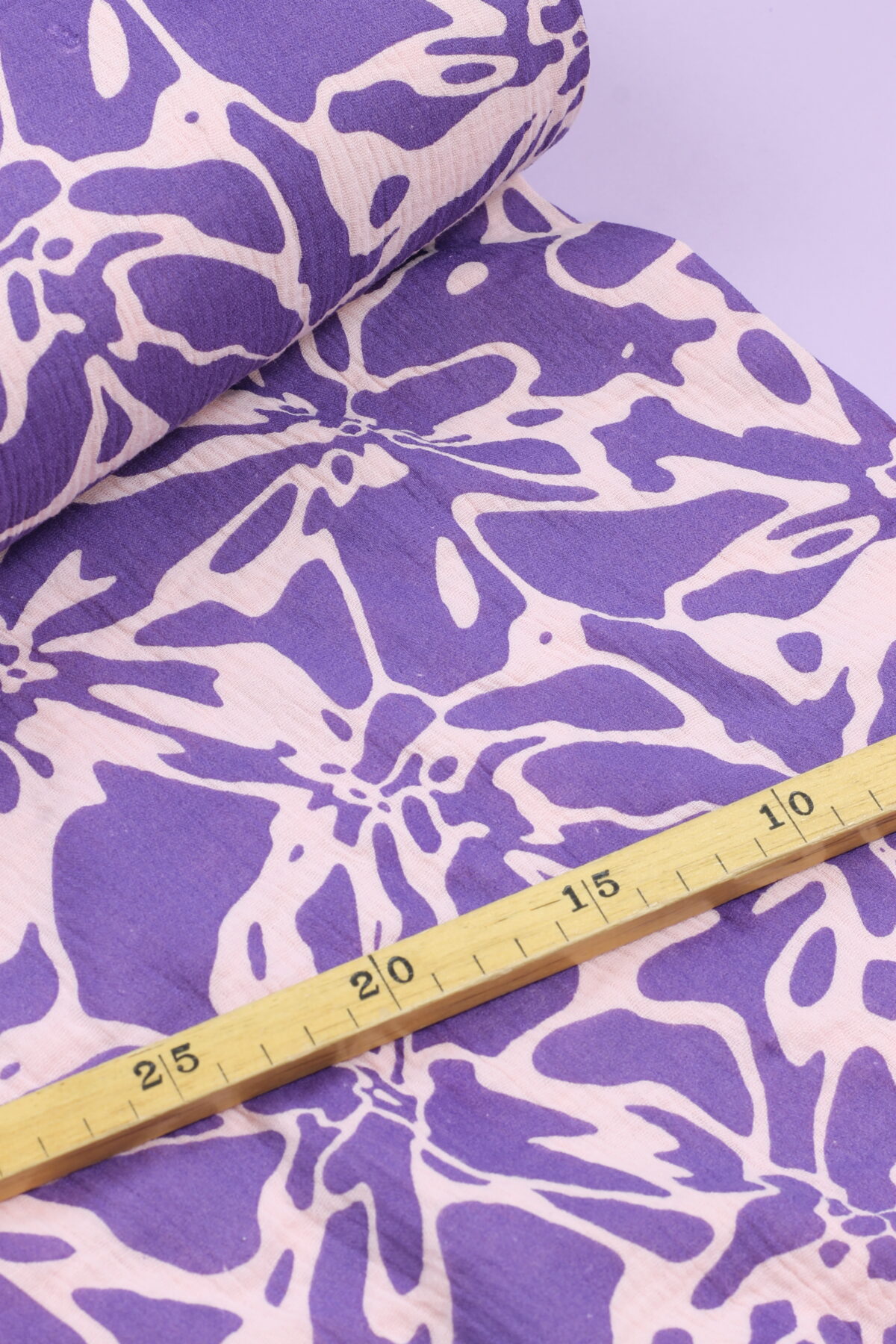 Double Gauze Musselin: Floral Purple/Rosé – Bild 2