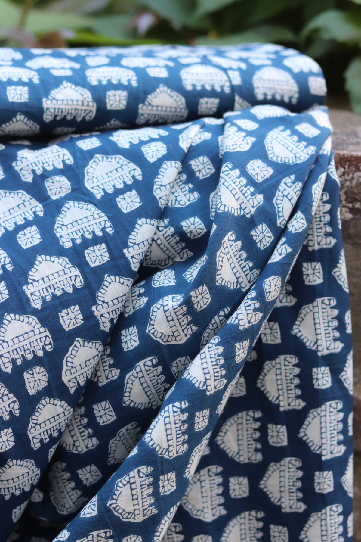 Leichter Indian Blockprint Stoff Voile 100 % Baumwolle handgedrucktem Muster – 145 cm breit, perfekt Bekleidung Blusen Kleider Boho Tücher schal kreative DIY-Projekte Bochum Stoffgeschäft Meter Blue/White