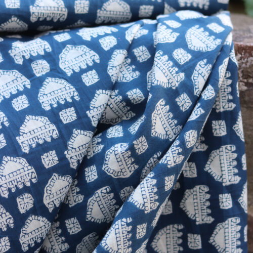 Leichter Indian Blockprint Stoff Voile 100 % Baumwolle handgedrucktem Muster – 145 cm breit, perfekt Bekleidung Blusen Kleider Boho Tücher schal kreative DIY-Projekte Bochum Stoffgeschäft Meter Blue/White