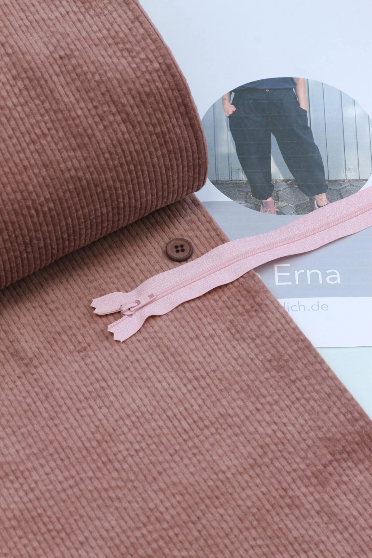 Nähset: "Hose Erna" Breitcord 8w Altrose