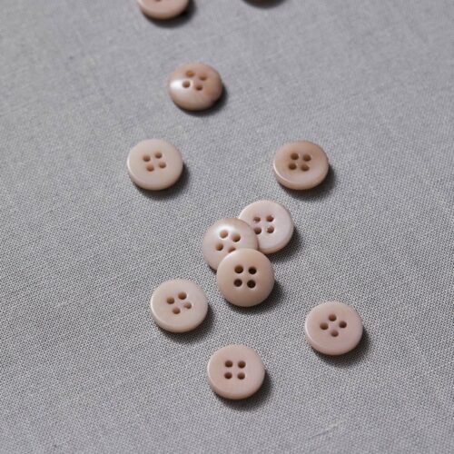 Meet Milk: Plain Corozo Button Warm Sand 11 mm
