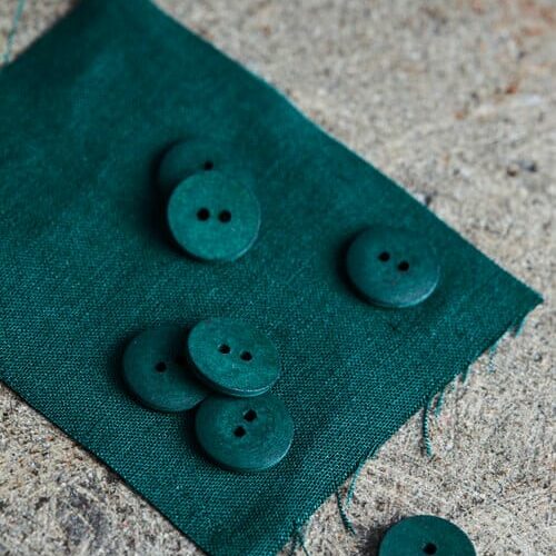 Mind the Maker: Curb Cotton Button Bottle Green 11 mm