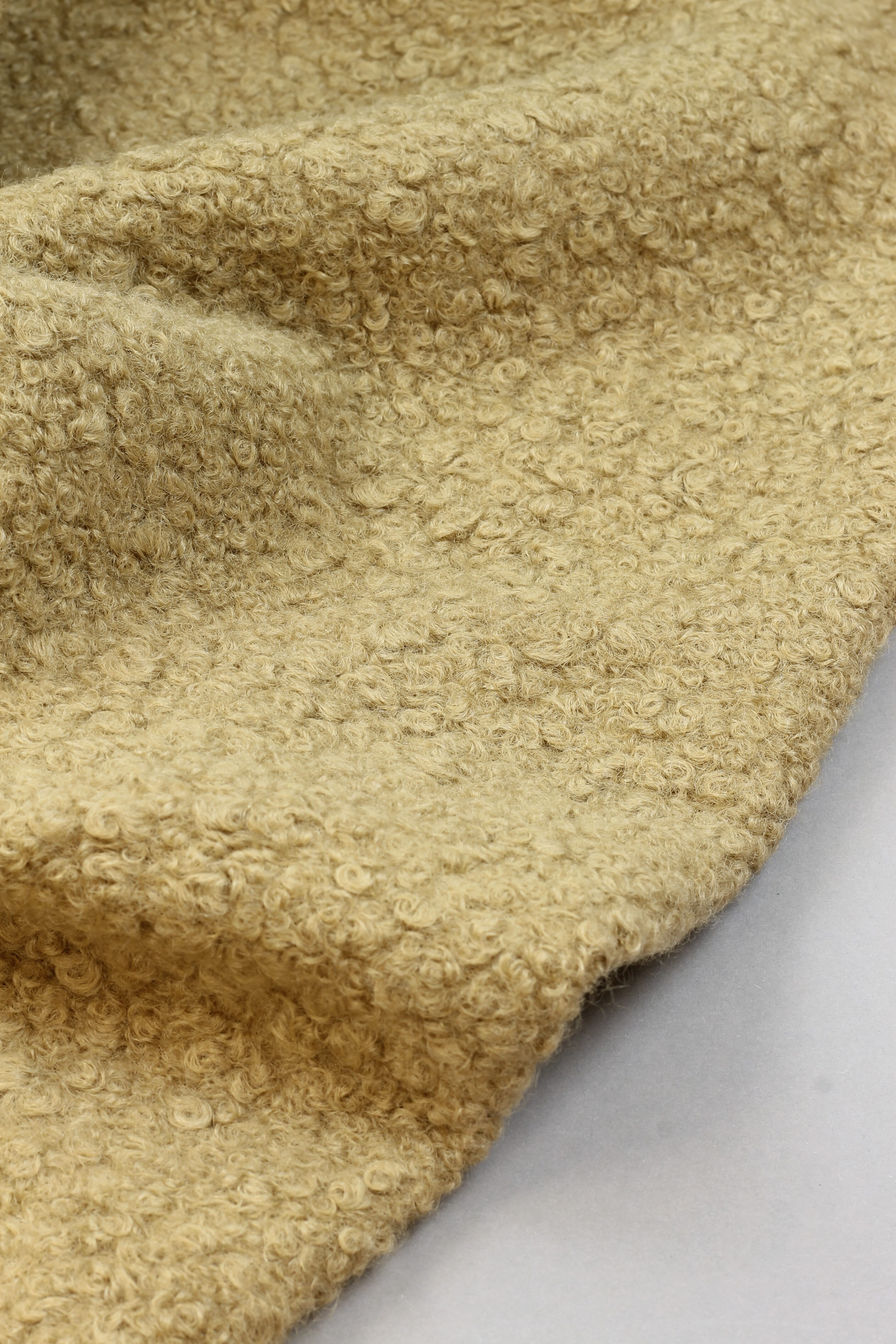 Bouclé Mantelstoff in camel – strukturierter Stoff mit weichem Griff