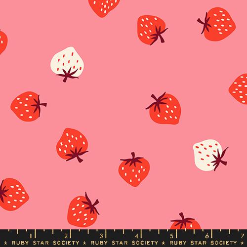 Ruby Star Strawberry 2025 – Baumwollstoff mit Erdbeeren Sorbet